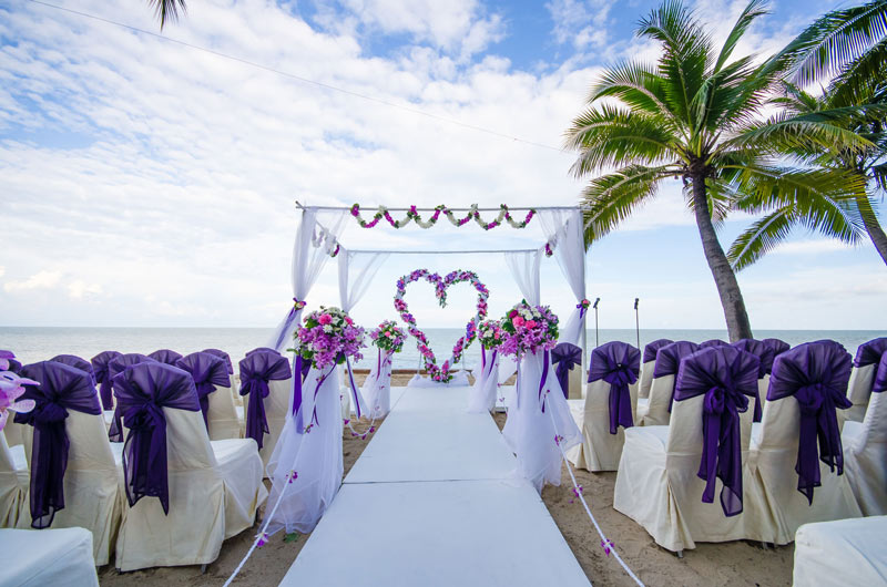 beach wedding in thailand